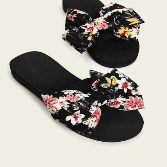 NWOT in Sealed Bag Boutique Item Shoes - NWOT Floral Print Bow Sandals Flats Shoe size 9 39